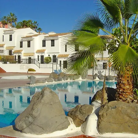 Remarkable 2-bed House In With Pool Holiday home *