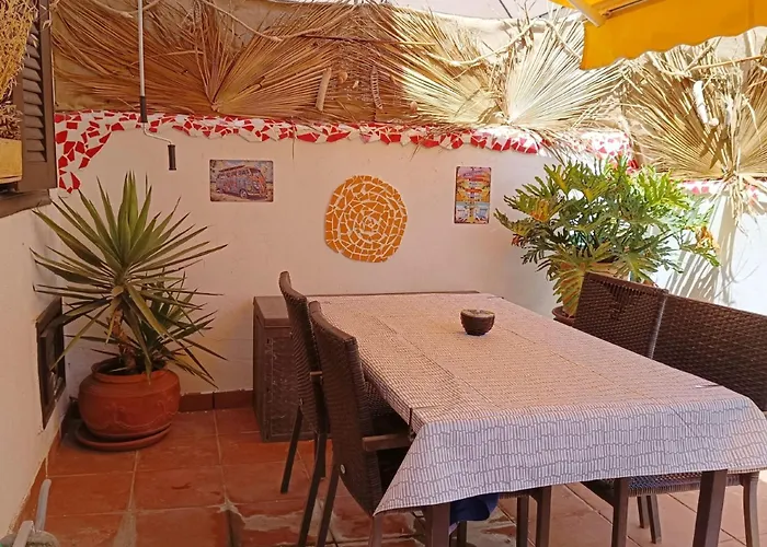 Charming House With Boho Terrace Vakantiehuis